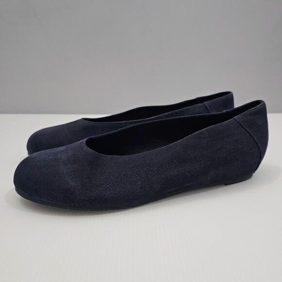 NEW Eileen Fisher Una 2 Flat Womens 8.5 Navy Blue Suede Slip On Hidden Wedge - Picture 1 of 12